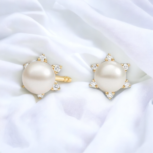 Minimalist Pearl Stud